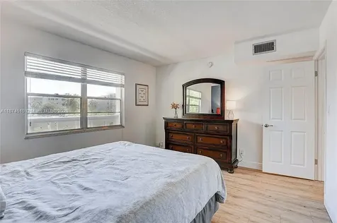 2501 Antigua Terrace Coconut Creek FL 33066
