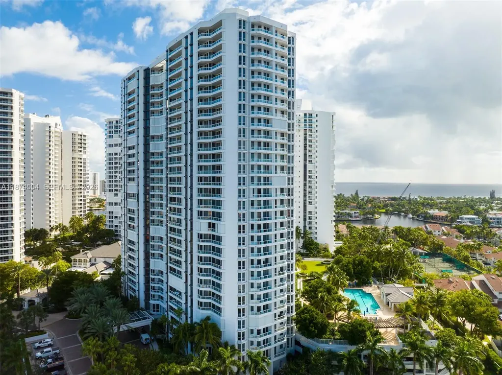 21055 Yacht Club Drive Aventura FL 33180