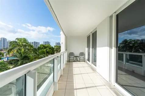 21055 Yacht Club Drive Aventura FL 33180