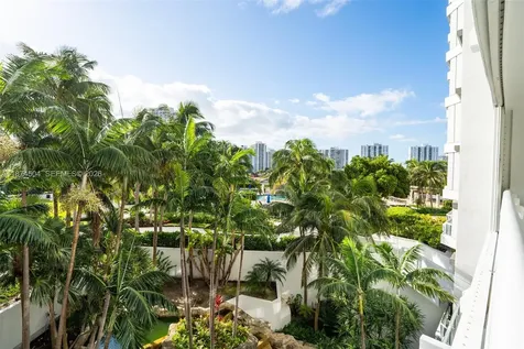 21055 Yacht Club Drive Aventura FL 33180