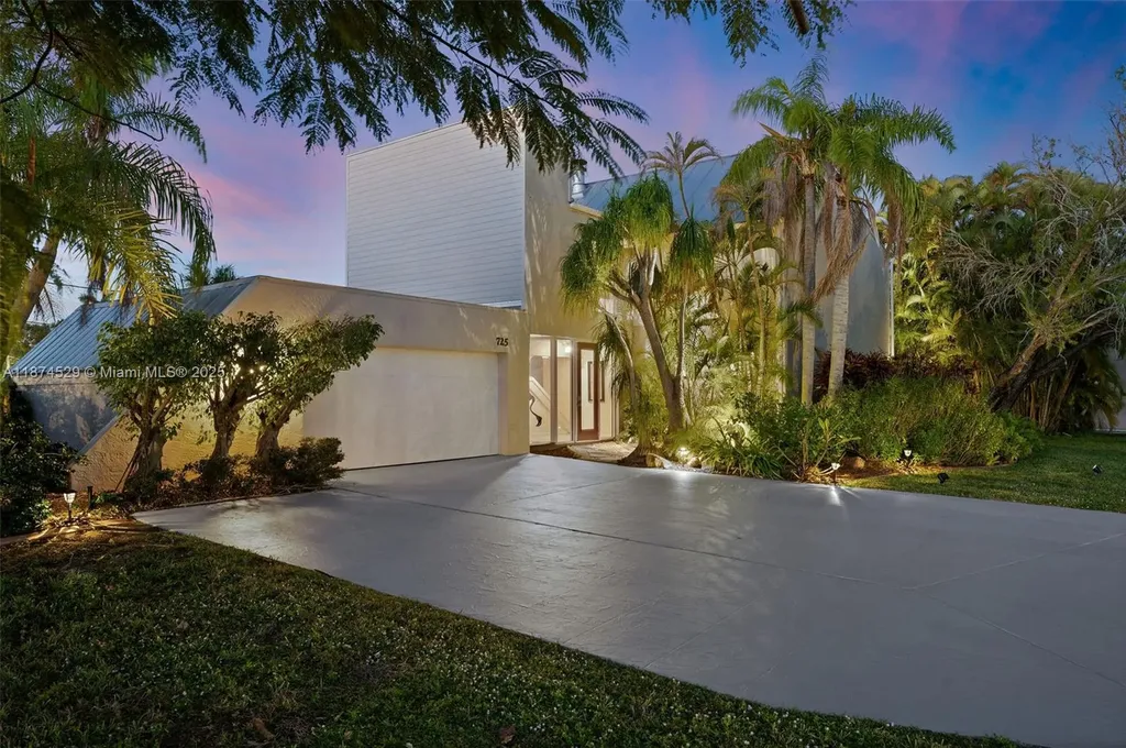725 El Dorado Parkway W Cape Coral FL 33914