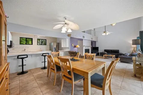 725 El Dorado Parkway W Cape Coral FL 33914