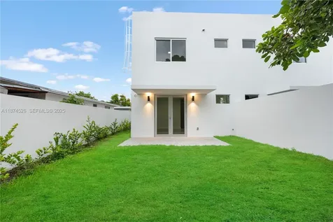 857 SW 14th Avenue Miami FL 33135