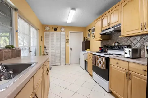 4211 SW 135th Avenue Miami FL 33175