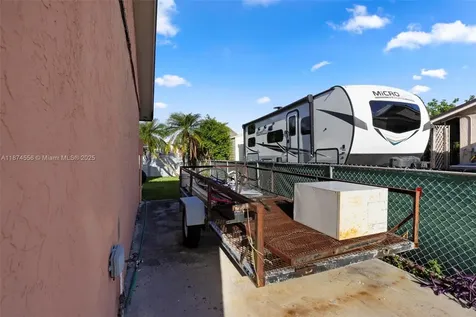 4211 SW 135th Avenue Miami FL 33175