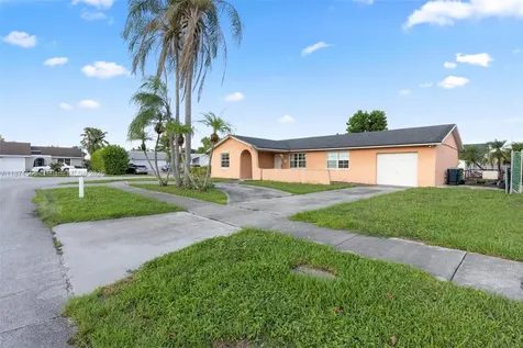 4211 SW 135th Avenue Miami FL 33175