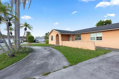 4211 SW 135th Avenue Miami FL 33175