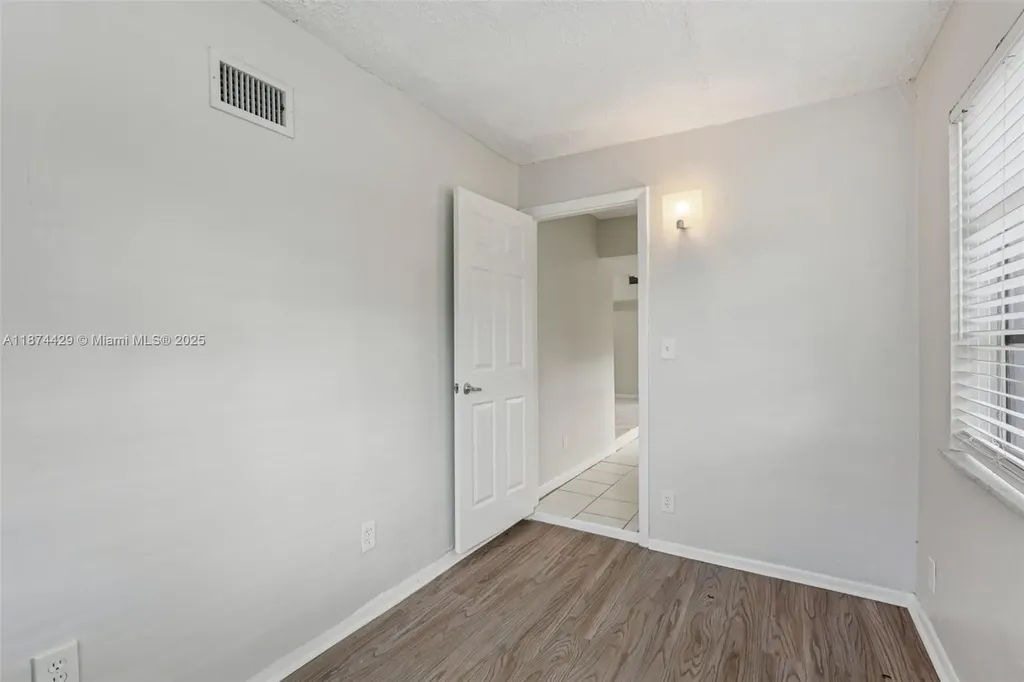 219 SW 21st Way Fort Lauderdale FL 33312