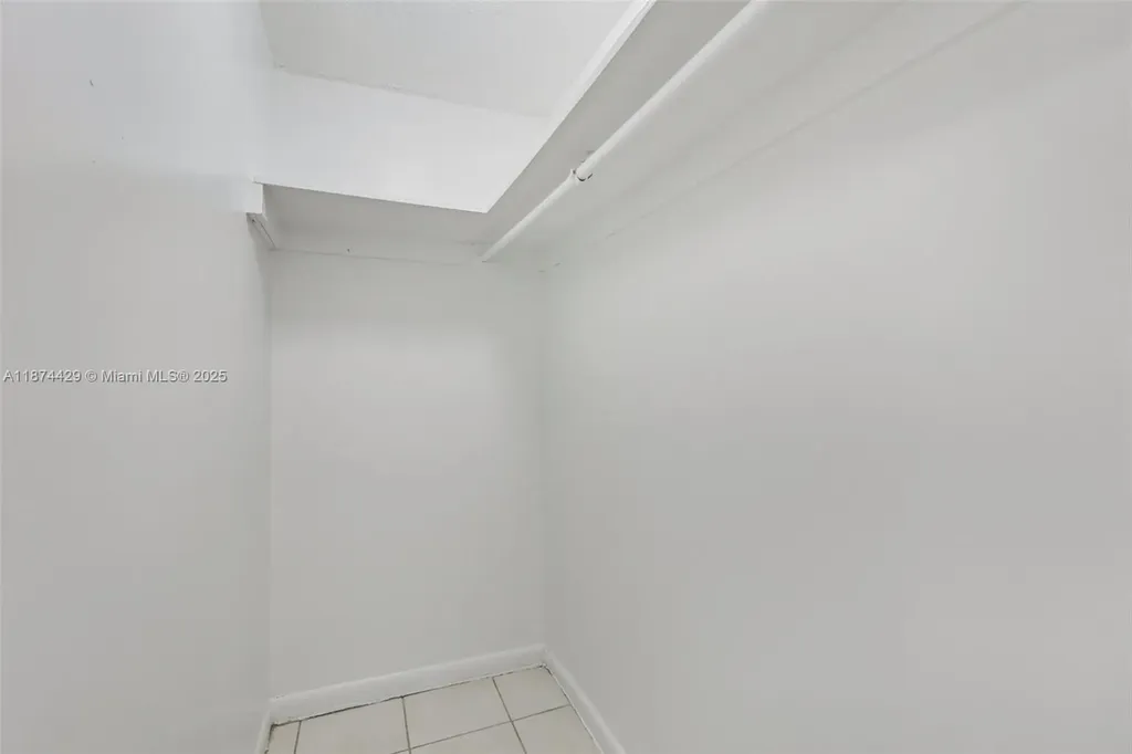 219 SW 21st Way Fort Lauderdale FL 33312