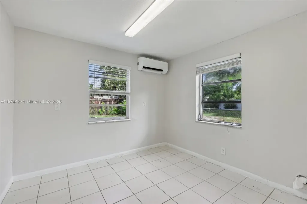 219 SW 21st Way Fort Lauderdale FL 33312