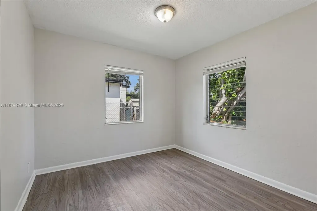 219 SW 21st Way Fort Lauderdale FL 33312