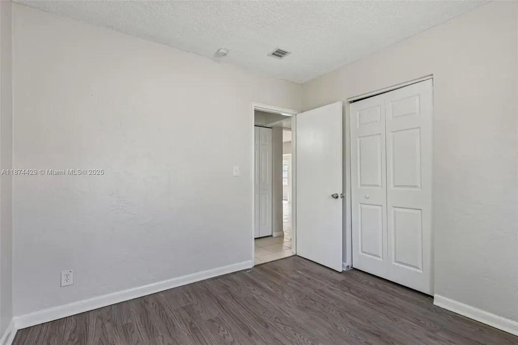 219 SW 21st Way Fort Lauderdale FL 33312