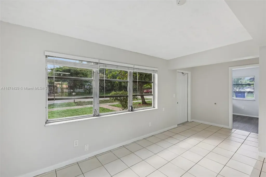 219 SW 21st Way Fort Lauderdale FL 33312