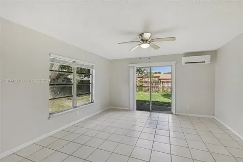 219 SW 21st Way Fort Lauderdale FL 33312