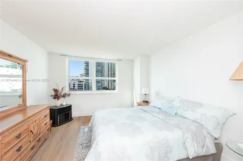 1155 Brickell Bay Drive Miami FL 33131