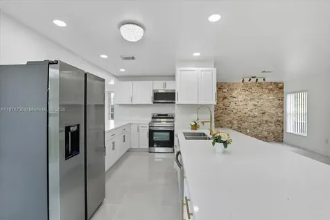 12782 NW 11th Place Sunrise FL 33323