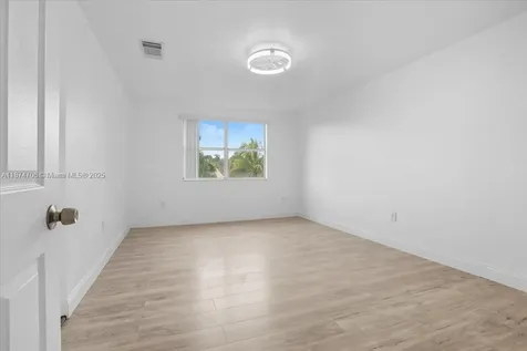12782 NW 11th Place Sunrise FL 33323