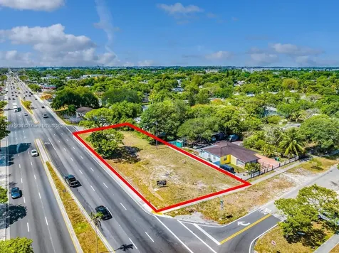 NW 27th Opa-Locka FL 33054