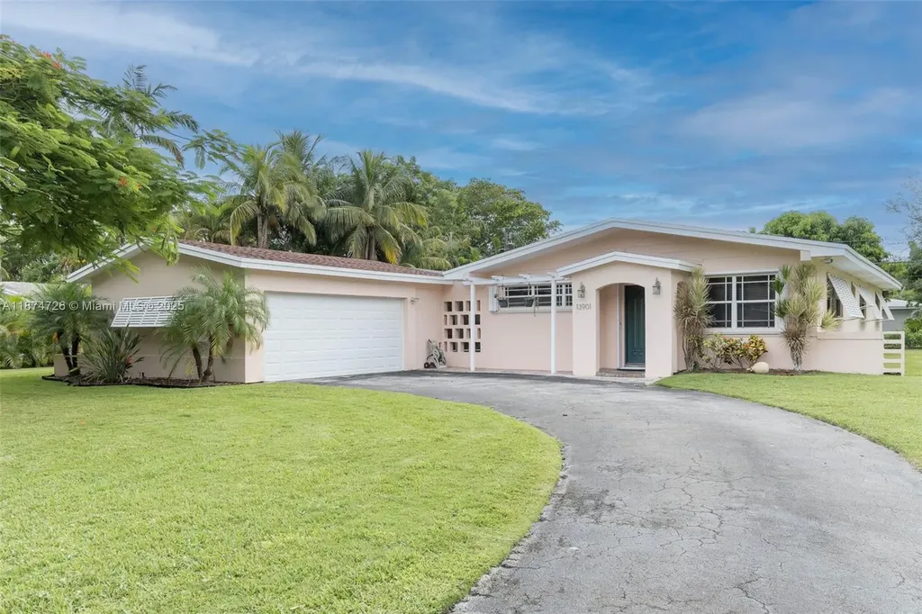 13901 SW 78th Place Palmetto Bay FL 33158
