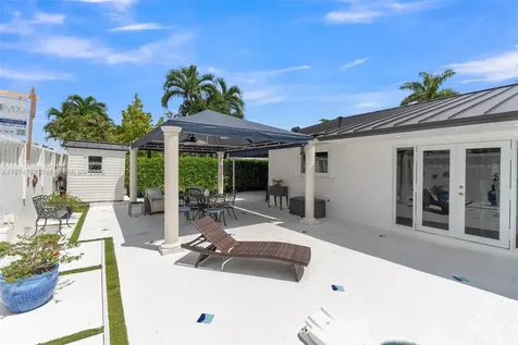 1900 SW 126th Court Miami FL 33175