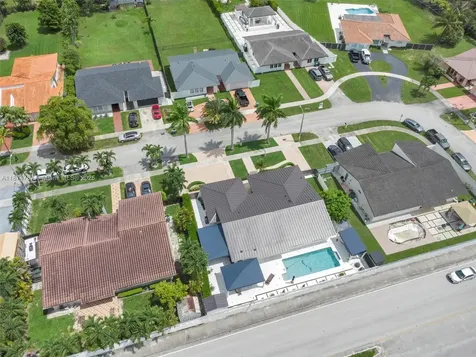 1900 SW 126th Court Miami FL 33175