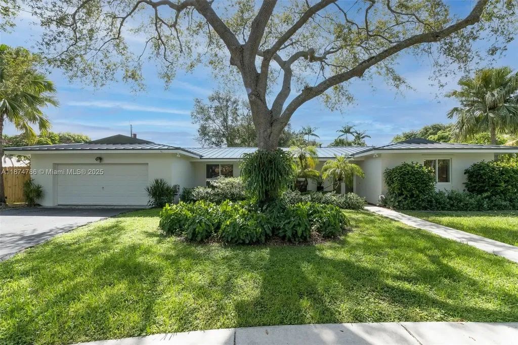 16081 SW 86th Avenue Palmetto Bay FL 33157