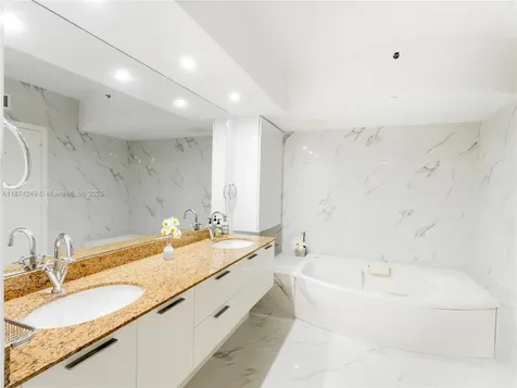 400 Alton Road Miami Beach FL 33139