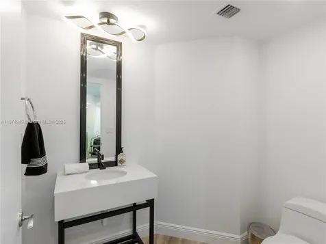 400 Alton Road Miami Beach FL 33139