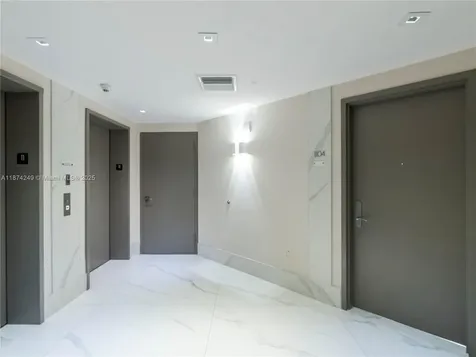 400 Alton Road Miami Beach FL 33139
