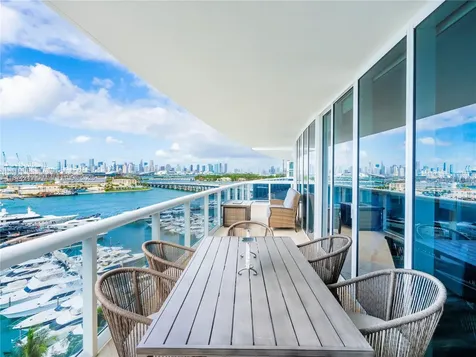 400 Alton Road Miami Beach FL 33139