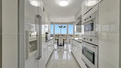 3598 Yacht Club Drive Aventura FL 33180