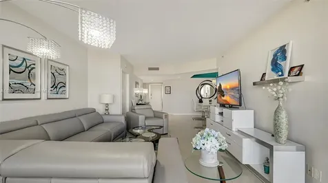 3598 Yacht Club Drive Aventura FL 33180
