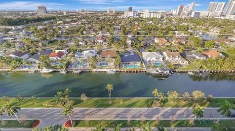 3598 Yacht Club Drive Aventura FL 33180