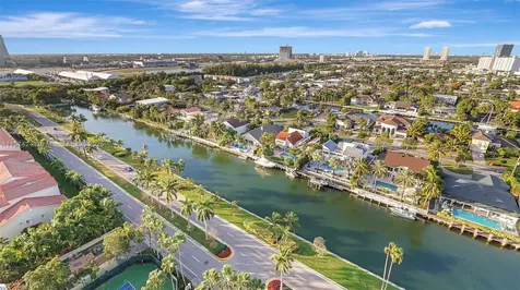 3598 Yacht Club Drive Aventura FL 33180