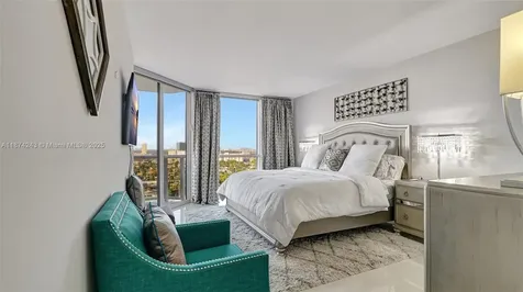 3598 Yacht Club Drive Aventura FL 33180