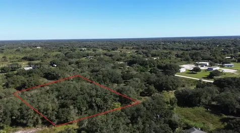 21229 NW 252 Street Okeechobee FL 34972