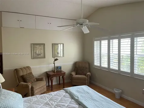 1095 Weeping Willow Way Hollywood FL 33019