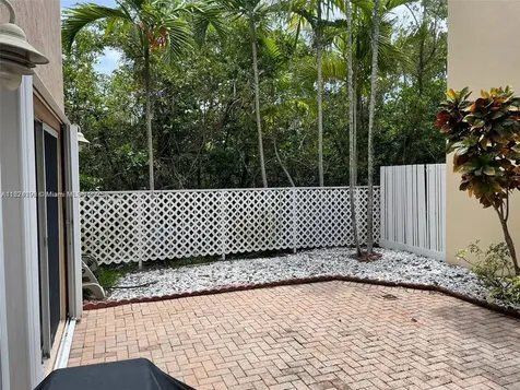 1095 Weeping Willow Way Hollywood FL 33019