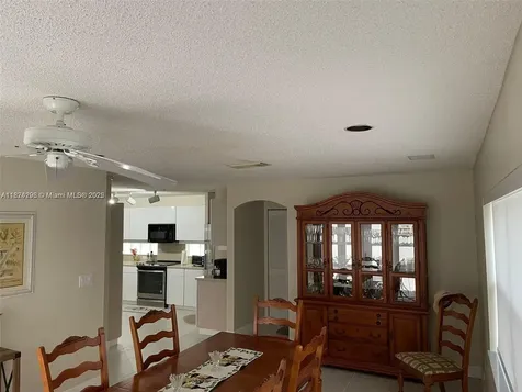 1095 Weeping Willow Way Hollywood FL 33019