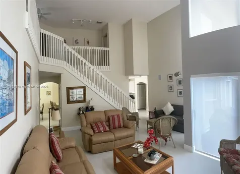 1095 Weeping Willow Way Hollywood FL 33019