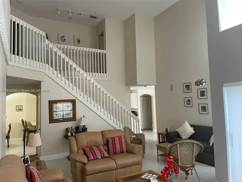 1095 Weeping Willow Way Hollywood FL 33019