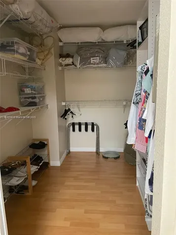 1095 Weeping Willow Way Hollywood FL 33019
