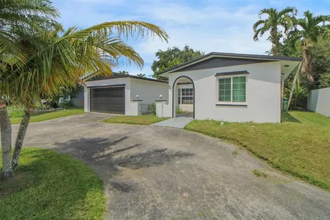 9411 NW 19th Street Pembroke Pines FL 33024