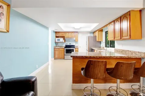 9411 NW 19th Street Pembroke Pines FL 33024