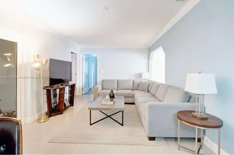 9411 NW 19th Street Pembroke Pines FL 33024