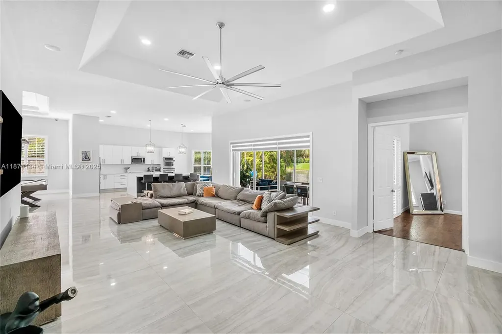 5646 NW 109th Lane Coral Springs FL 33076