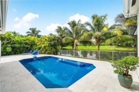 5646 NW 109th Lane Coral Springs FL 33076