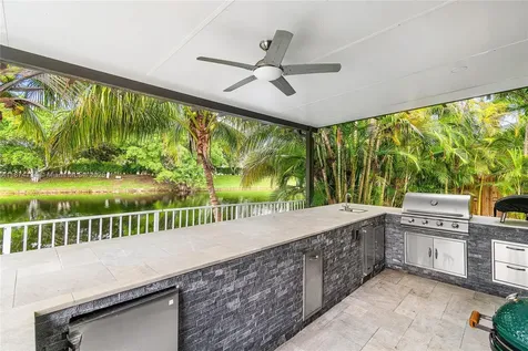 5646 NW 109th Lane Coral Springs FL 33076