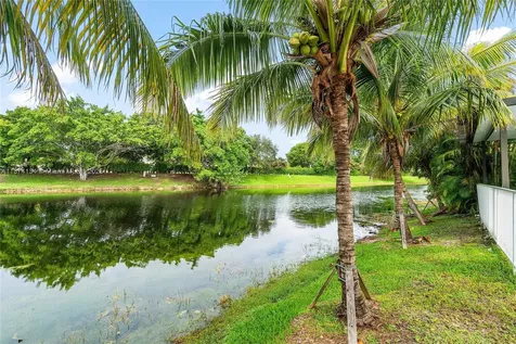 5646 NW 109th Lane Coral Springs FL 33076