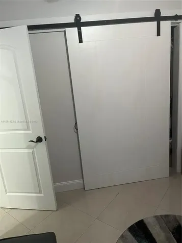 7521 SW 57th Terrace Miami FL 33143